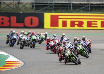 Leader Rea e Lowes secondo nel primo round del WorldSBK dell'anno