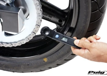 Digital tire gauge