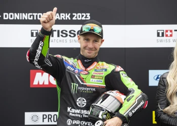 Bella prestazione di Jonathan Rea a Domington Park con due terzi nella prima gara e la Superpole di domenica.