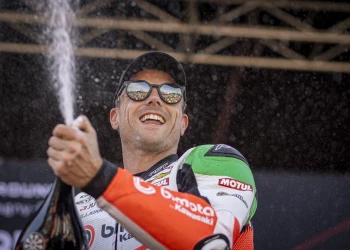 Three podiums for Alex Lowes at Magny-Cours with the new Bimota project