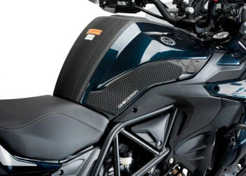 Protecteur latéraux de réservoir