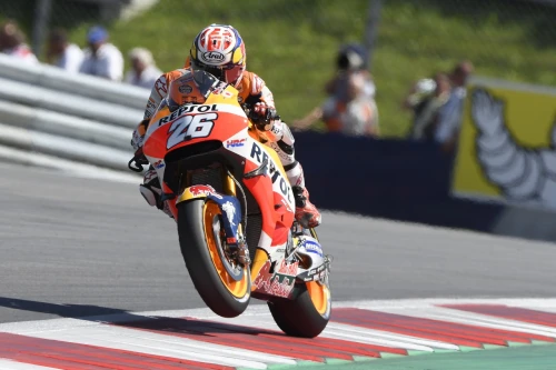 M&aacute;rquez anota punts preciosos, Pedrosa millora la seva velocitat 