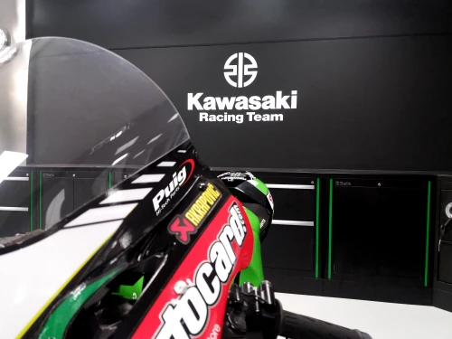 Puig erneuert die technische Zusammenarbeit mit dem Kawasaki Racing Team