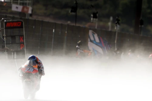 Márquez without points in Valencia