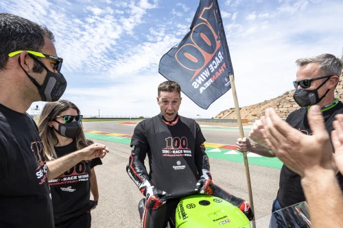 Rea líder i Lowes segon en la primera prova de l'any de WorldSBK