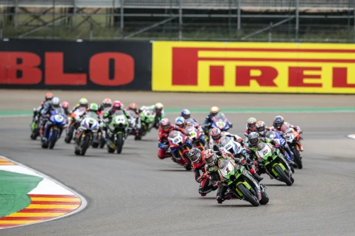 Rea líder i Lowes segon en la primera prova de l'any de WorldSBK