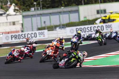 Rea no atrapa a Bautista a Misano