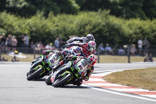 Rea et Lowes finalisent 500 podiums pour Kawasaki