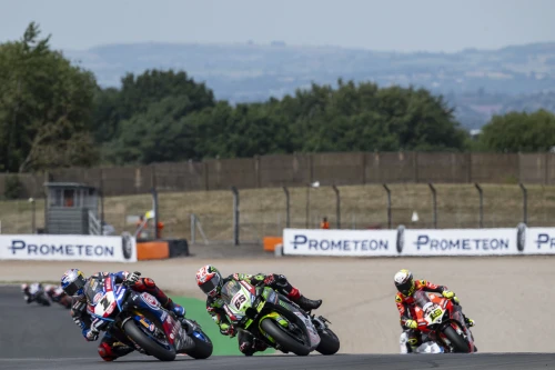 Rea and Lowes complete 500 podium finishes for Kawasaki