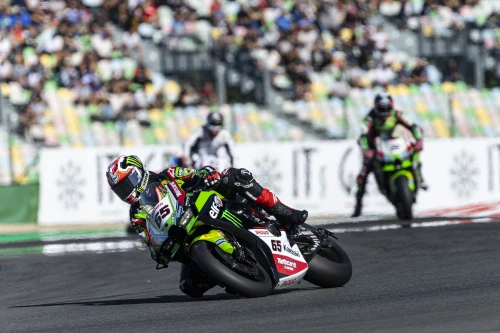 Rea, protagoniste à Magny-Cours pour un incident avec Bautista