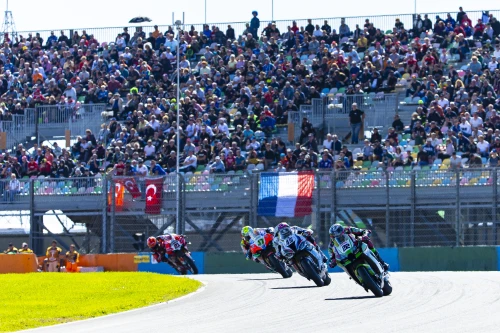 Rea, protagonist in Magny-Cours for an incident with Bautista