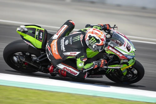 Hat-trick of podiums for Rea in Mandalika