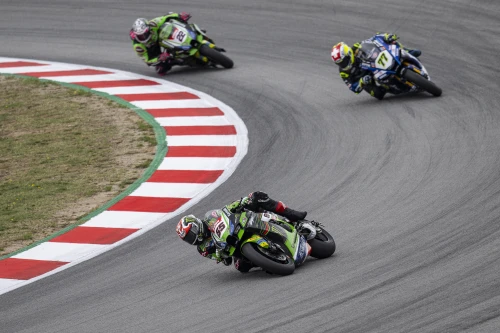 THE RIDERS OF THE KAWASAKI RACING TEAM HAVE GIVEN THEIR ALL IN THE RACES AT THE BARCELONA-CATALUNYA RACE-TRACK