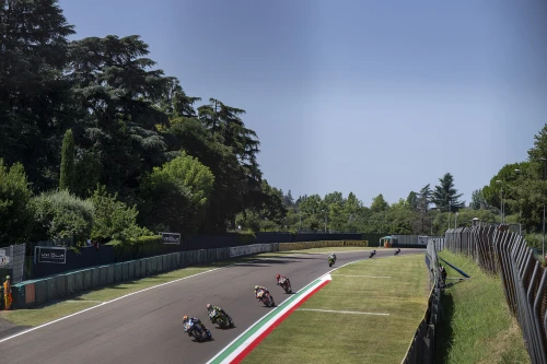 Rea keeps progressing with two podiums at the italian race-track circuit of Imola