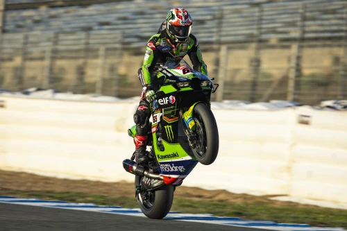 Rea monte sur le podium lors de sa dernière course avec le Kawasaki Racing Team