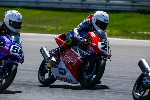 SUMMER DIDN’T STOP THEM: LAGLISSE DOMINATES ON THEIR RETURN TO ACTION