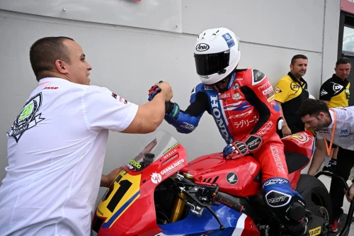 SUMMER DIDN’T STOP THEM: LAGLISSE DOMINATES ON THEIR RETURN TO ACTION