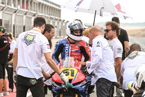 SUMMER DIDN’T STOP THEM: LAGLISSE DOMINATES ON THEIR RETURN TO ACTION