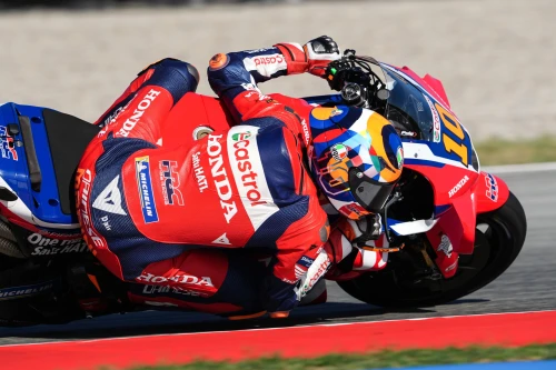 Three podiums for Alex Lowes at Magny-Cours with the new Bimota project