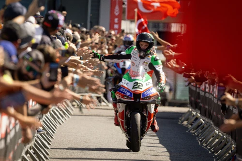 Three podiums for Alex Lowes at Magny-Cours with the new Bimota project