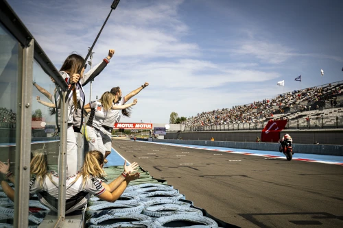 PUIG REFORÇA EL SEU COMPROMÍS AMB LA COMPETICIÓ I CONFIRMA ELS SEUS COL·LABORADORS PER A 2026
