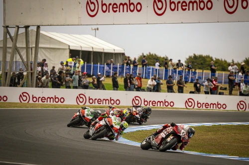 ESPECTACULAR INICI DE TEMPORADA AL WSBK