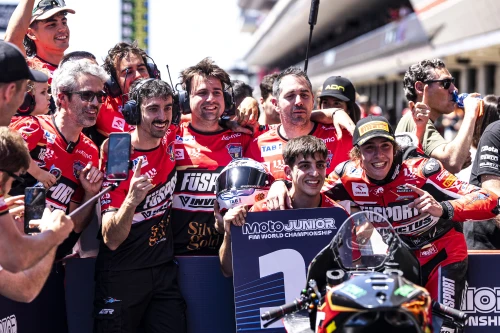 PAWELEC STARTET DIE TITELVERTEIDIGUNG ALS MOTO2-SPITZENREITER IN BARCELONA
