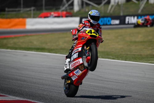 PAWELEC STARTET DIE TITELVERTEIDIGUNG ALS MOTO2-SPITZENREITER IN BARCELONA
