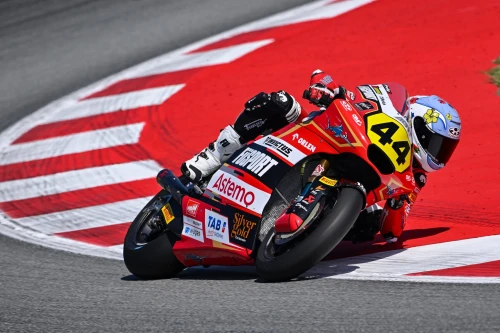 PAWELEC STARTET DIE TITELVERTEIDIGUNG ALS MOTO2-SPITZENREITER IN BARCELONA