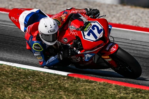 PAWELEC STARTET DIE TITELVERTEIDIGUNG ALS MOTO2-SPITZENREITER IN BARCELONA
