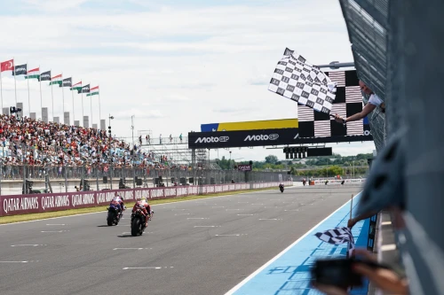 WEEK-END PALPITANT POUR PUIG AU SOMMET DU MOTOCYCLISME