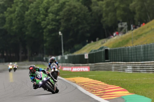 WEEK-END PALPITANT POUR PUIG AU SOMMET DU MOTOCYCLISME